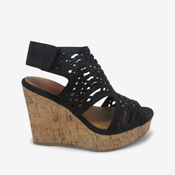 ELOWEN BLACK